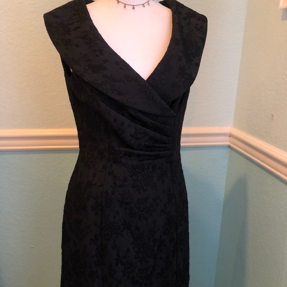 Tahari Business Dress - Picture 1 of 6